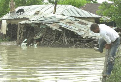 Τεράστιες απώλειες από τις πλημμύρες